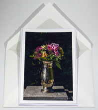 Lade das Bild in den Galerie-Viewer, Blumenstrauß mit Pfingstrose - alle Varianten
